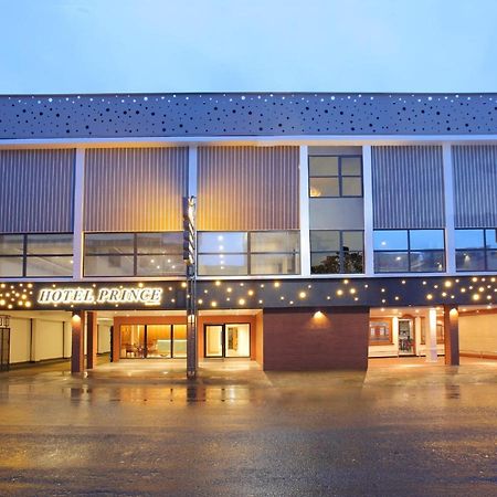 Hotel Prince Kaladi Exterior photo