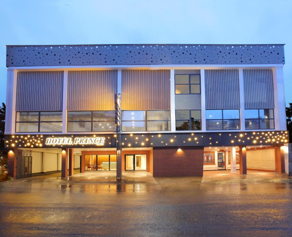 Hotel Prince Kaladi Exterior photo