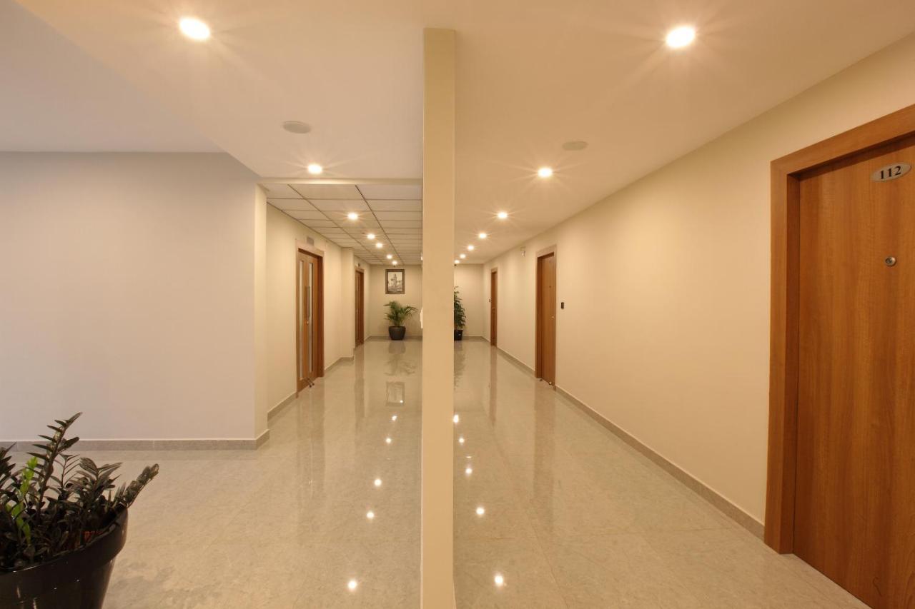 Hotel Prince Kaladi Exterior photo